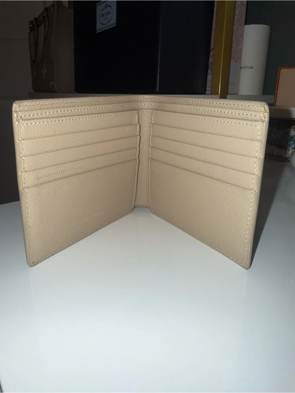 ✨ Auth Saint Laurent Beige Leather Bifold Wallet ✨